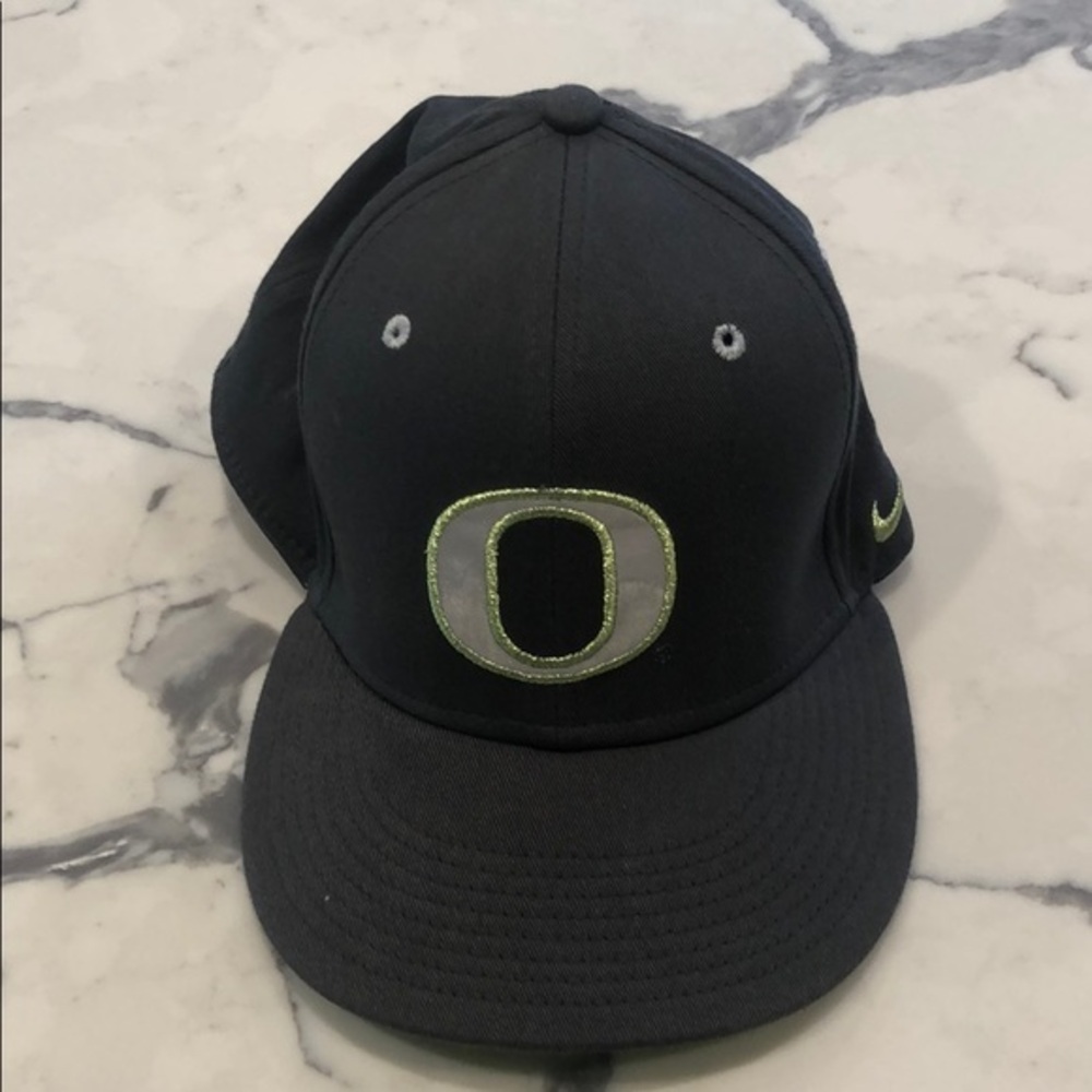 Nike Oregon ducks hat sz S/M 🦆